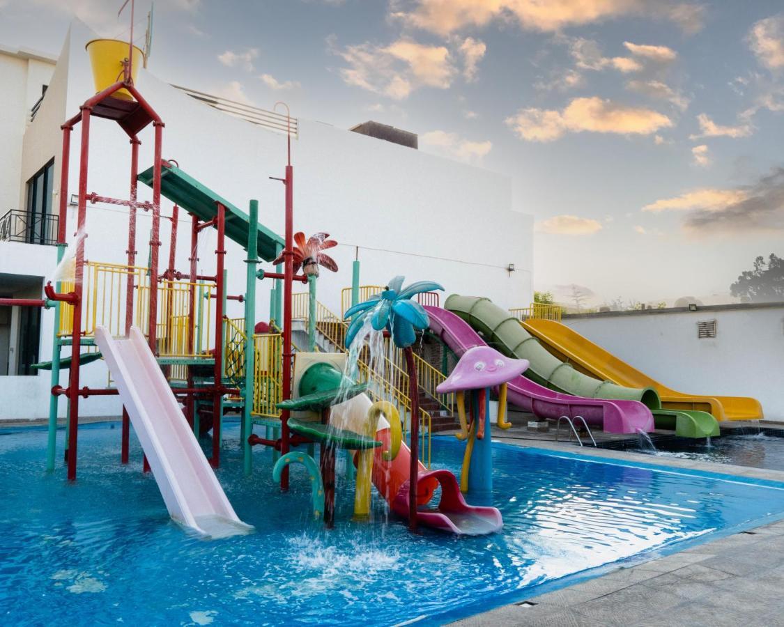 Nordic Resort Manama Zewnętrze zdjęcie